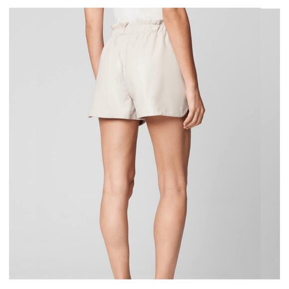 Blank NYC Women's Vegan Leather Scalloped Hem Track Shorts Size 28 NWT - Picture 2 of 10